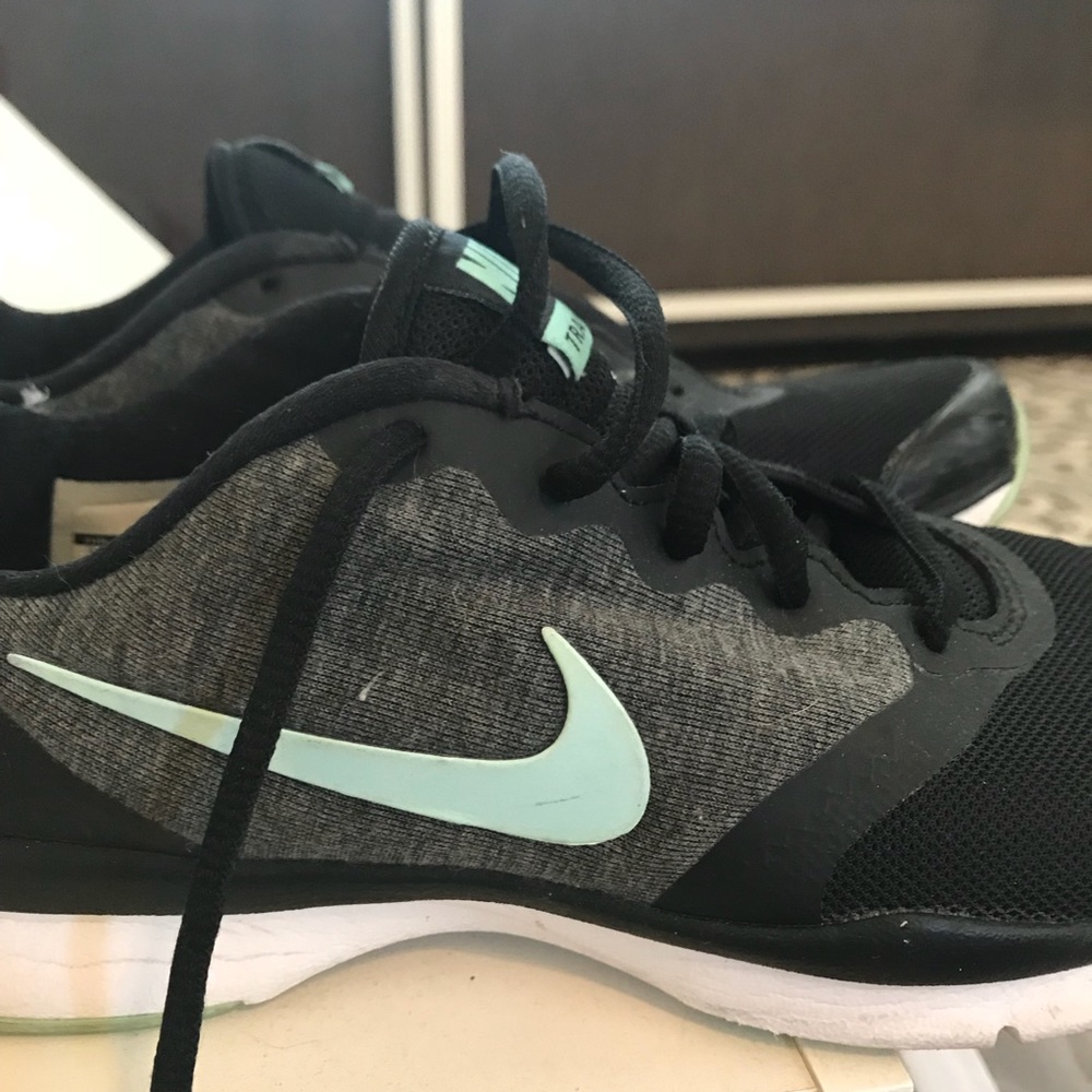 Women’s training shoe